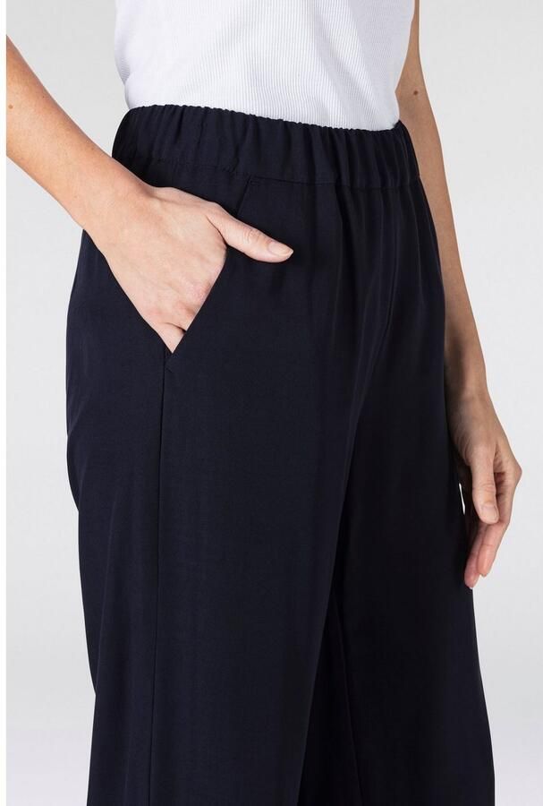 MAC Flared stoffen broek met verkorte pasvorm model 'CHIARA'