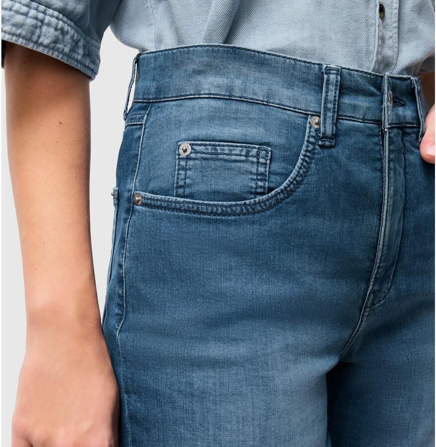 MAC Mom fit jeans in 5-pocketmodel model 'Carol'