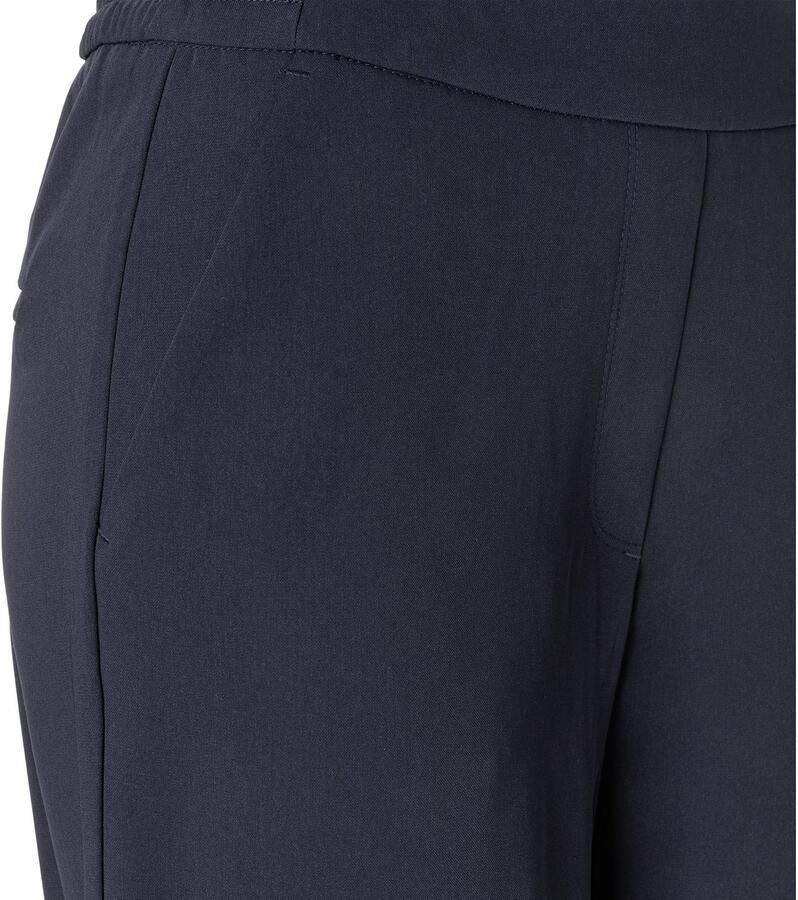 MAC Bootcutbroek Chiara Bootcut-vorm in figuuraccentuerende vorm