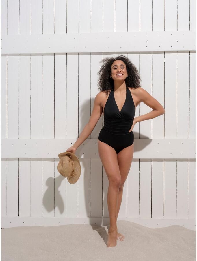 Magic Body Fashion Badpak Shaping Halter Swimsuit