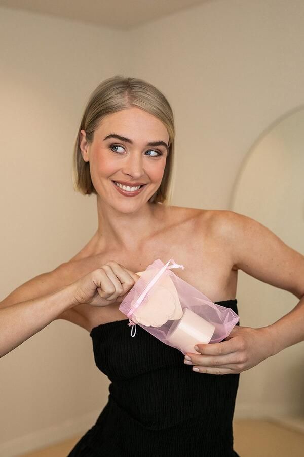 Magic Body Fashion Tepelcovers 4 m boobtape 3 paar tepelbedekkers 2 invisible sticky thongs (9 paar) - Foto 4