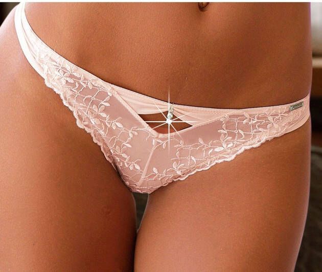 Marie Claire String met bloemborduursel en glitteraccessoire