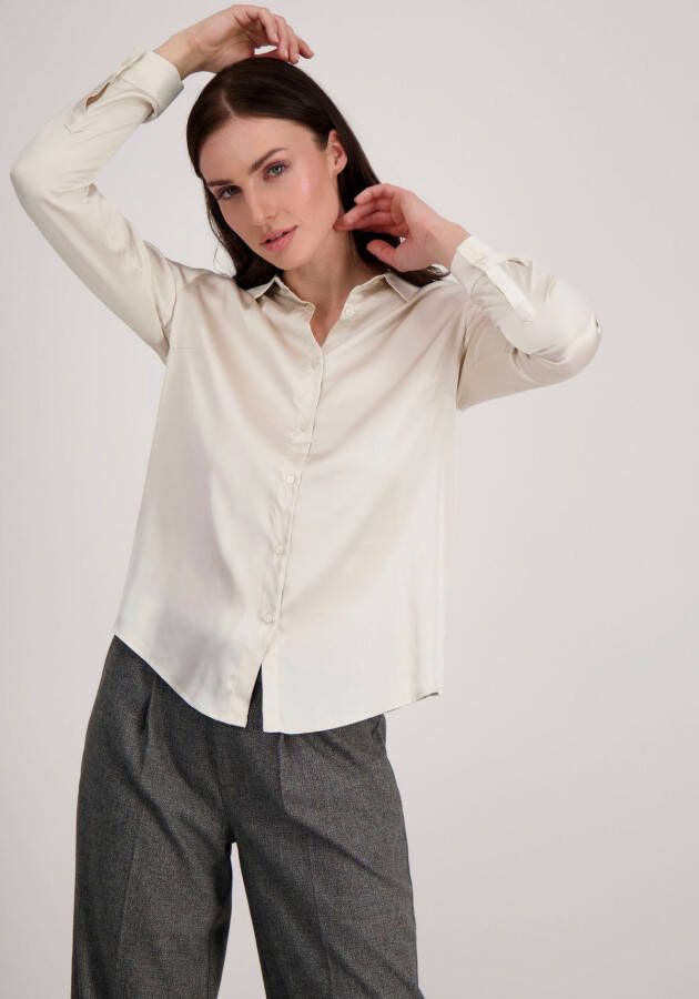 Monari Soepelvallende Satijnen Blouse Beige Dames
