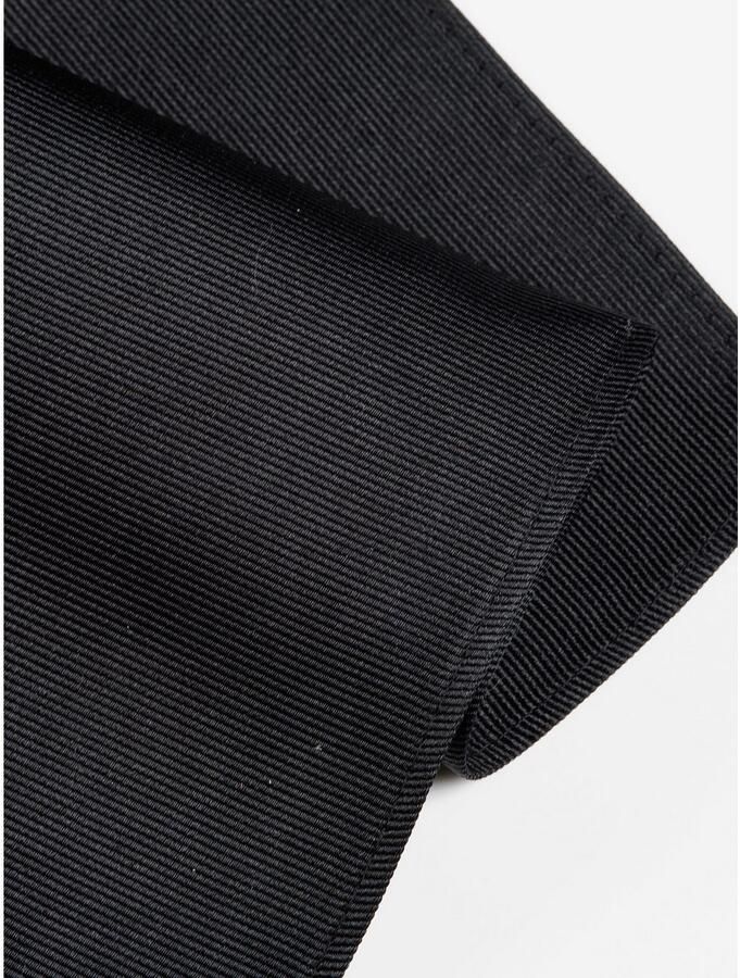 MONTI Pochet Renzo van zuiver zijde met elegante twillstructuur 30 x 30 cm