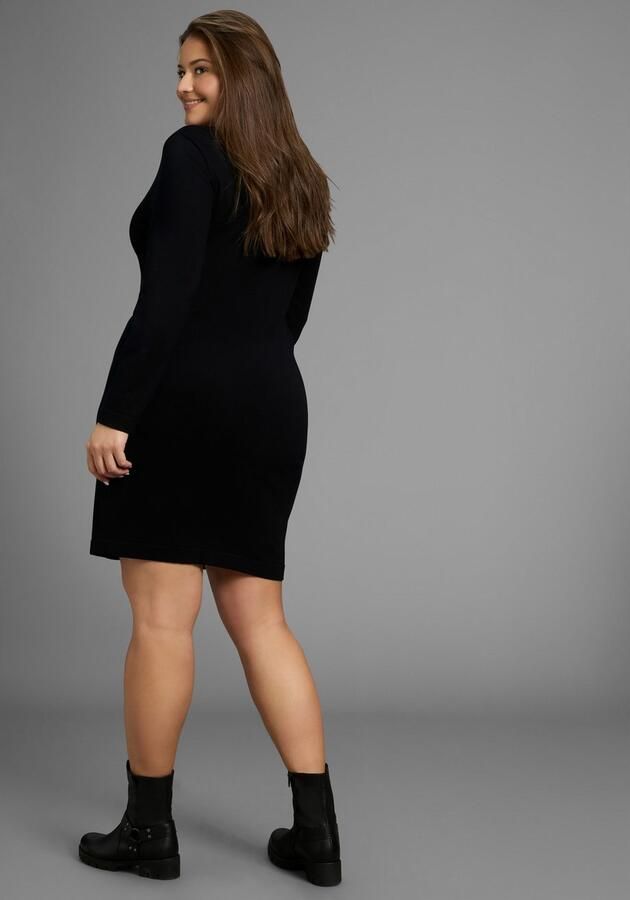 Mustang Gebreide jurk met diepe v-hals van knuffelzachte viscosemix grote maat - Foto 3