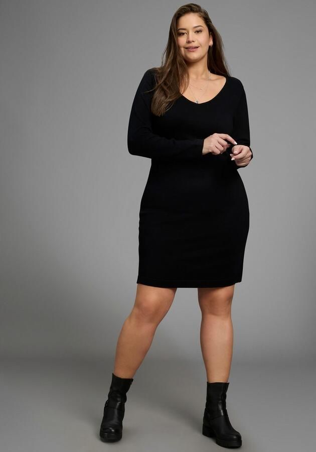 Mustang Gebreide jurk met diepe v-hals van knuffelzachte viscosemix grote maat - Foto 4