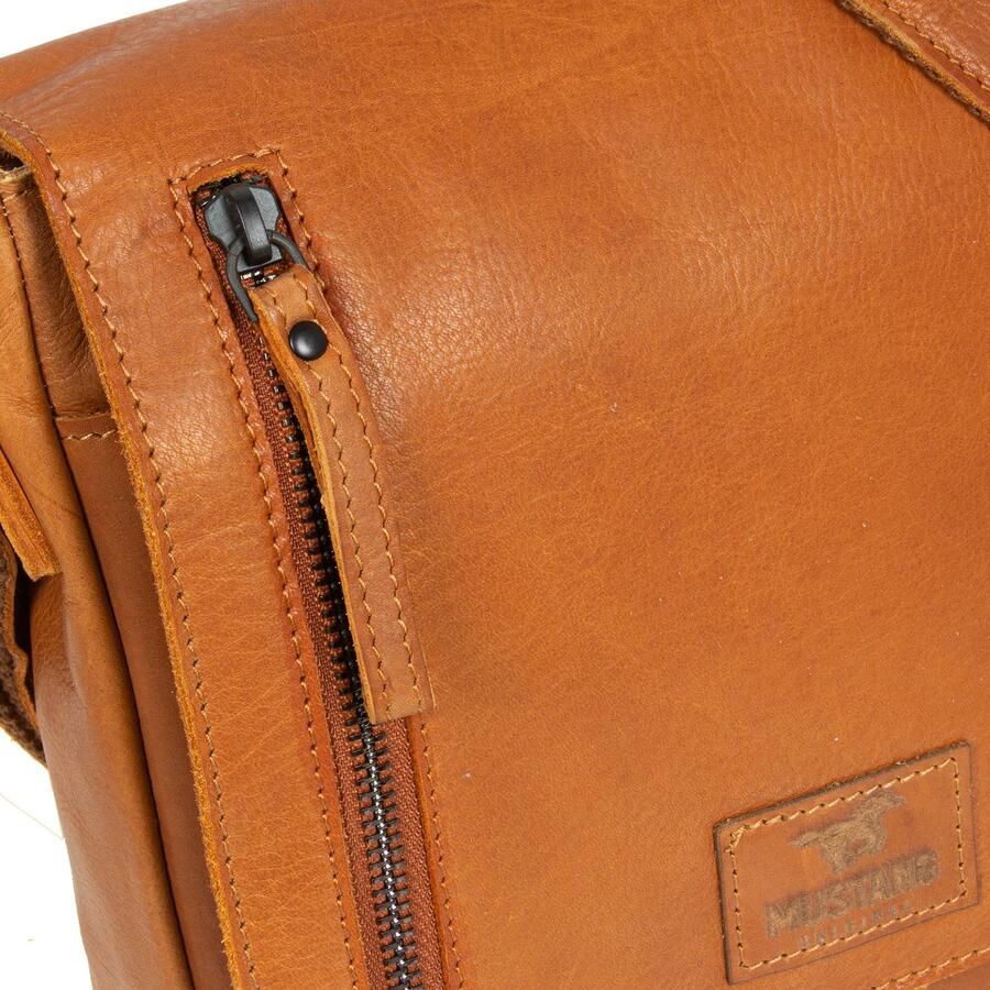 Mustang Schoudertas San Marino heren schoudertas businessbag met studs en logo - Foto 3