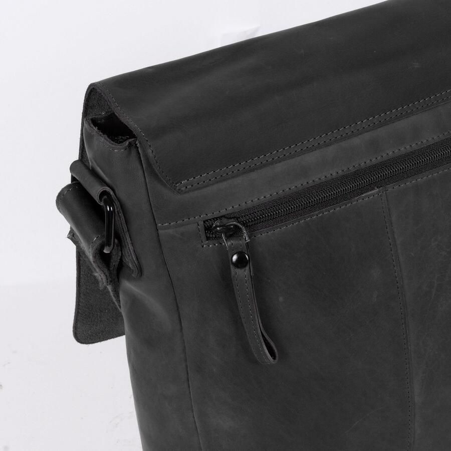 Mustang Schoudertas Valencia met talrijke vakken