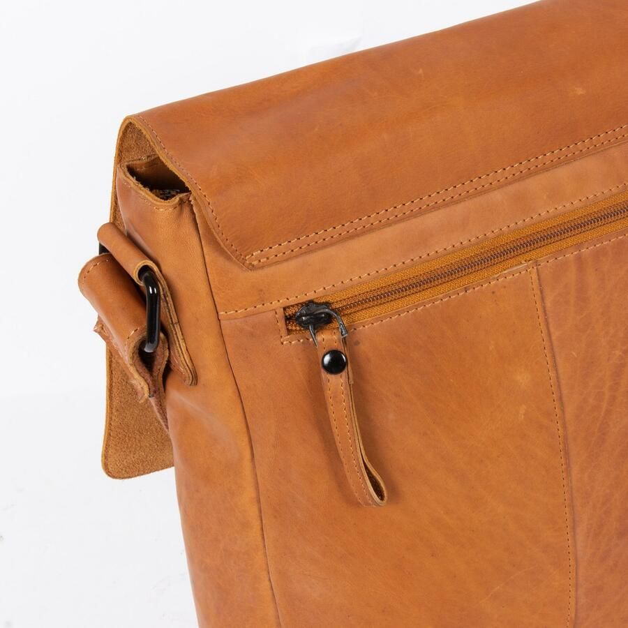 Mustang Schoudertas Valencia met talrijke vakken