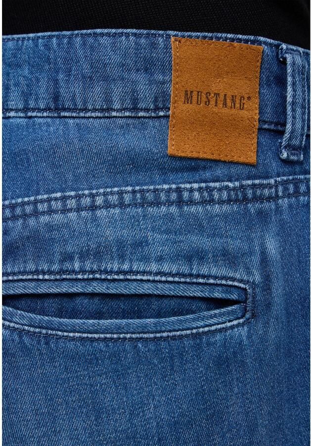 Mustang Jeans met wijde pijpen en achterzakken model 'Luise'
