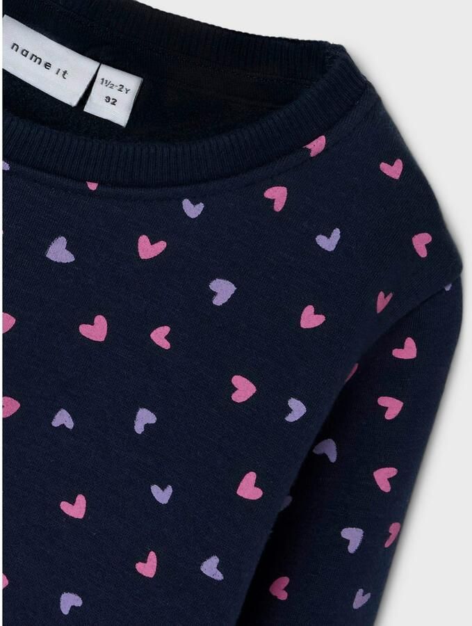 Name It Sweatshirt NMFDAVINA LS SWEAT FLEECE BRU NOOS in klassieke vorm en met geweldige alloverprint - Foto 3