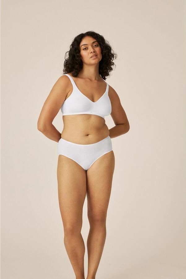 Naturana Beugelloze-bh Elasticup voorgevormde cups brede bandjes zonder beugel comfortabel basic (1-delig)