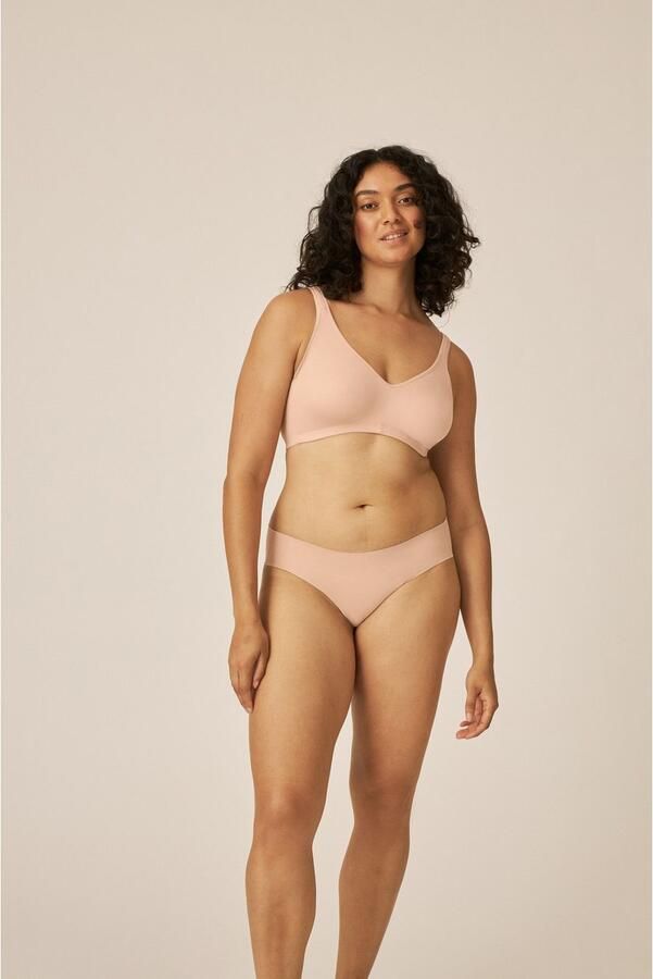 Naturana Beugelloze-bh Elasticup voorgevormde cups brede bandjes zonder beugel comfortabel basic (1-delig)