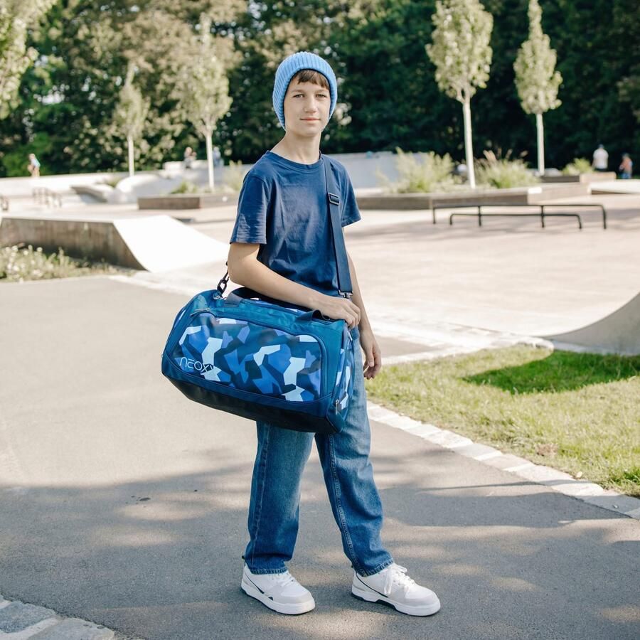 Neoxx Sporttas Move Camo Nation gedeeltelijk van gerecycled materiaal
