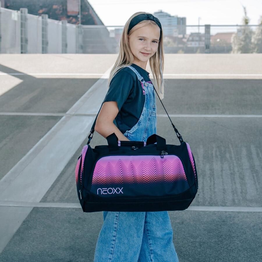 Neoxx Sporttas Move Sweet like Sunset gedeeltelijk van gerecycled materiaal