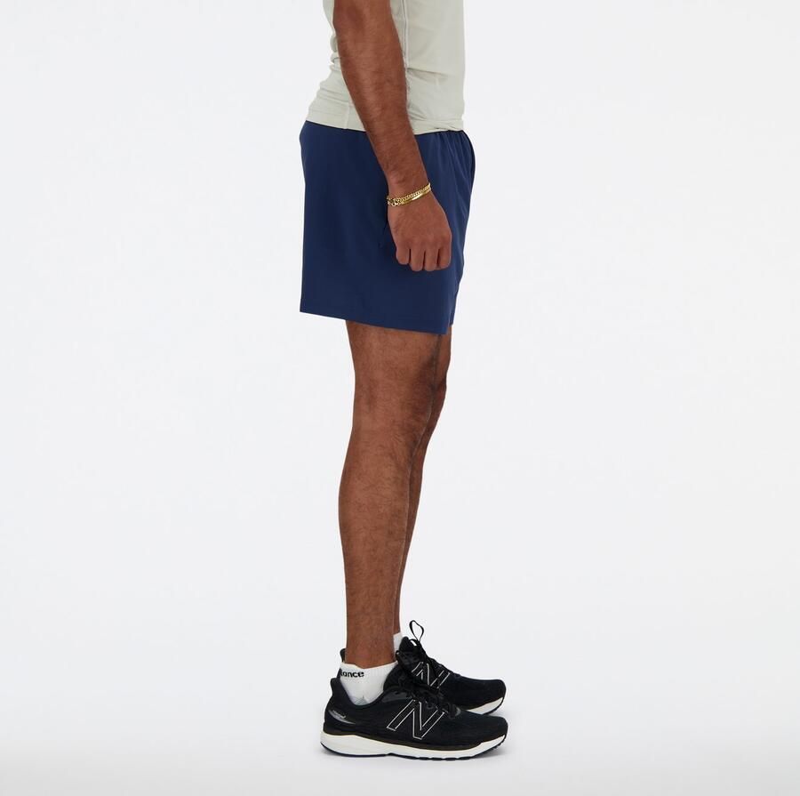 New Balance Runningshort SPORT ESSENTIALS SHORT 5" - Foto 4