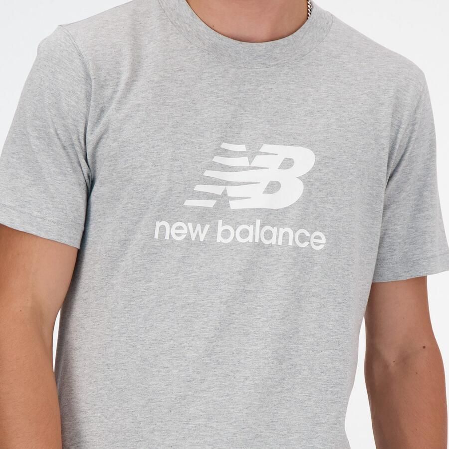 New Balance T-shirt SPORT ESSENTIALS LOGO T-SHIRT