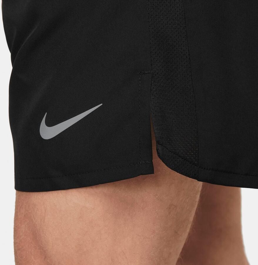 Nike Runningshort DRI-FIT CHALLENGER MENS 7" BRIEF-LI - Foto 5