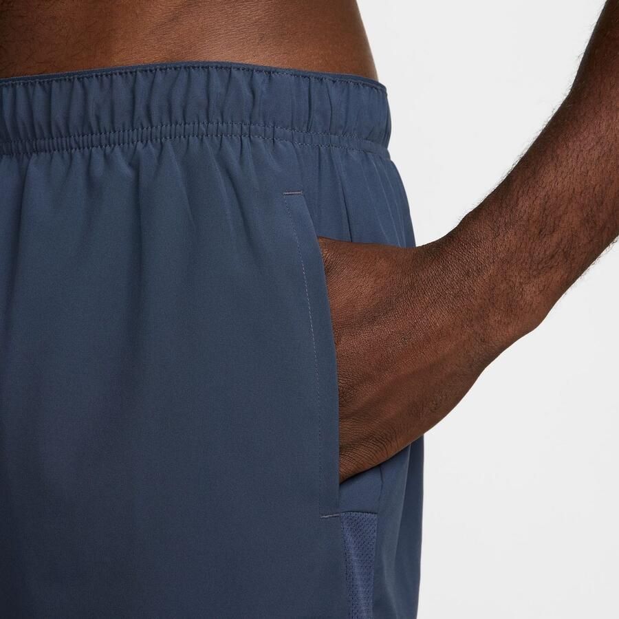 Nike Runningshort M NK DF CHALLENGER 72IN1 SHORT (1-delig)