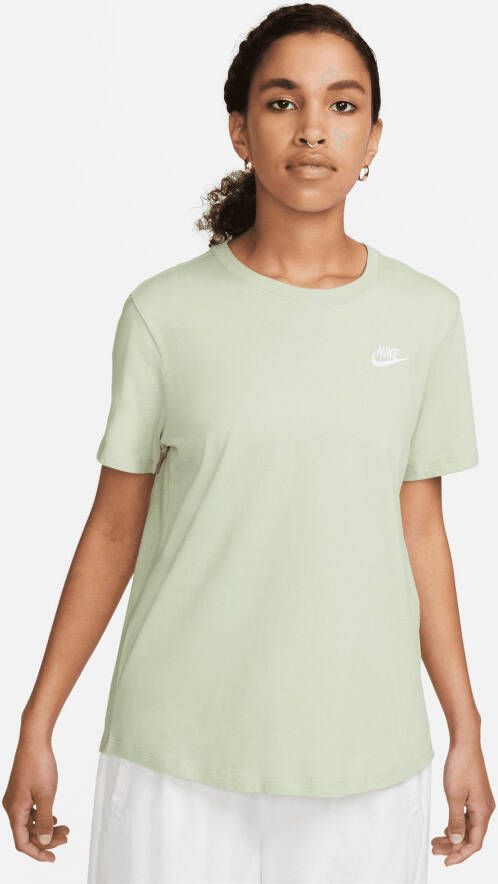 Nike Sportswear Club Essentials T-shirt T-shirts Kleding honeydew white maat: M beschikbare maaten:XS S M L XL