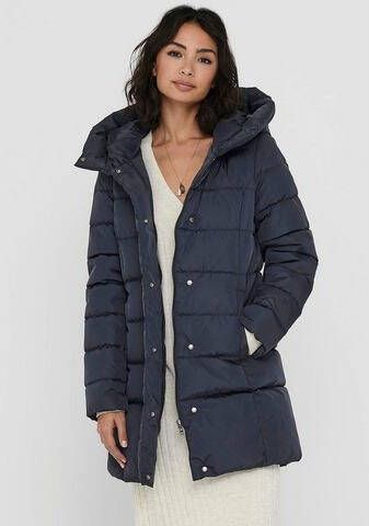 Only Doorgestikte jas ONLNEWLINA PUFFER COAT OTW met een grote capuchon