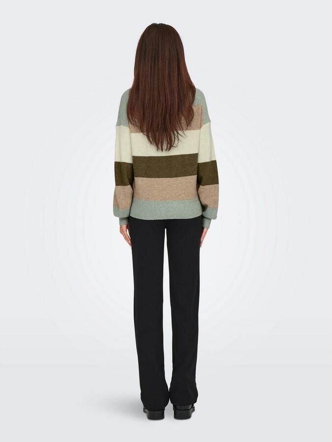 Only Comfort fit gebreide pullover met breed streepmotief en extra brede schouders modell 'ATIA' - Foto 4