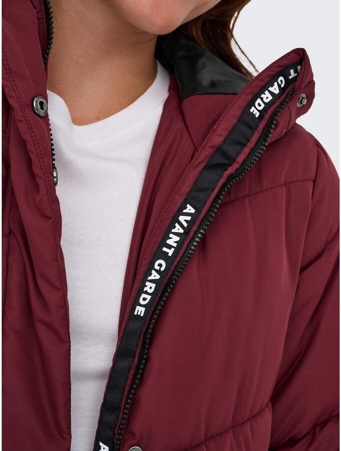 Only Gewatteerde jas ONLMAGGI LIFE LONG PUFFER CC OTW