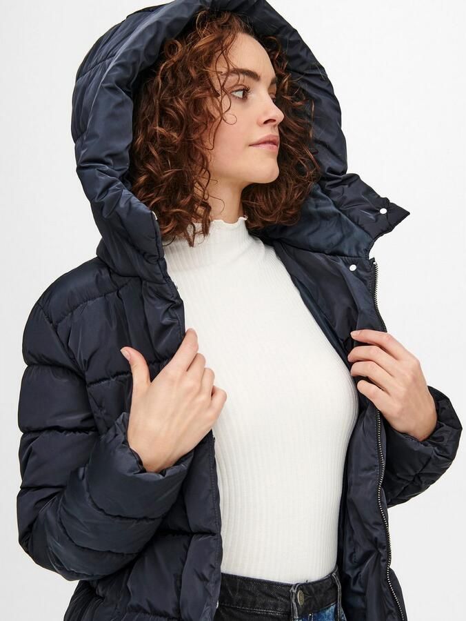 Only Doorgestikte jas ONLNEWLINA PUFFER COAT OTW met een grote capuchon - Foto 2