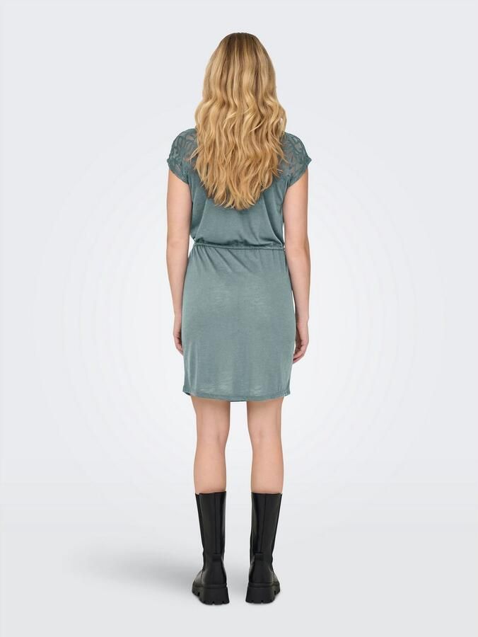 Only Getailleerde knielange jurk met kant model 'SINDY LIFE'