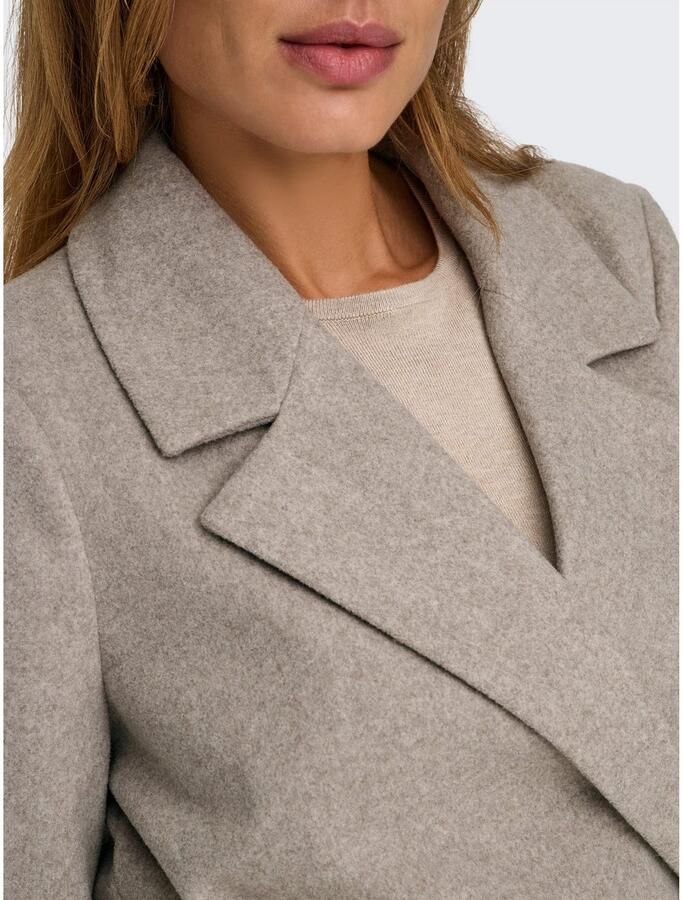 Only Regular fit trenchcoat met reverskraag model 'ALVILDA LIFE'