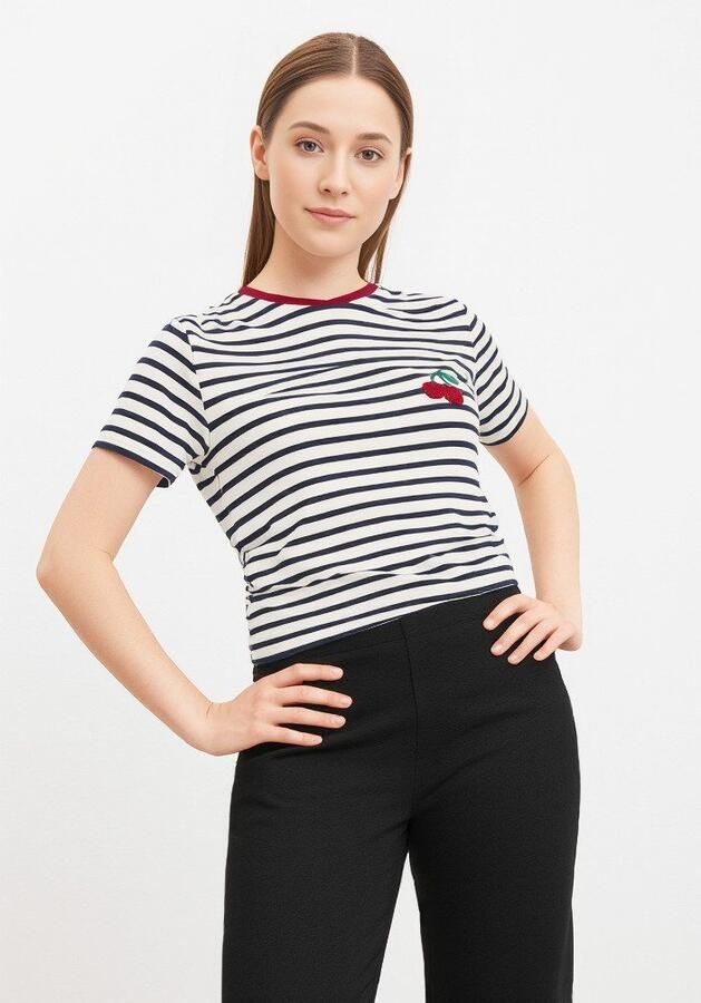 Only Shirt met korte mouwen ONLHEART LIFE S S TEE JRS NOOS - Foto 4