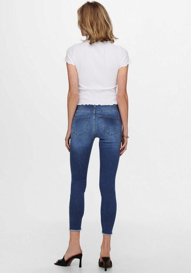 Only Shirt met ronde hals ONLEMMA S S SHORT TOP NOOS JRS Ronde hals modieus regular fit gegolfde afwerking effen - Foto 8