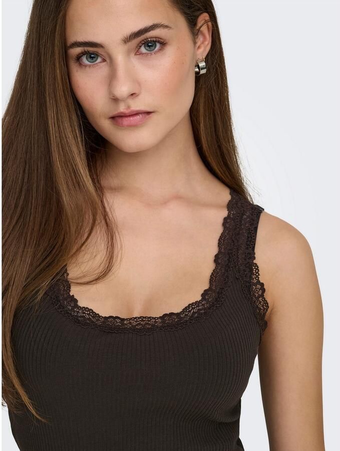 Only Tanktop ONLSARA – Tanktop met kantdetail bij de halslijn regular fit modisch jersey ribstof ronde hals