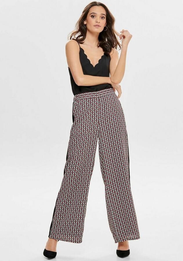 Only Top met spaghettibandjes ONLDEBBIE – Singlet met gebogen halslijn effen vrouwelijk getailleerd polyester spaghettibandjes - Foto 3