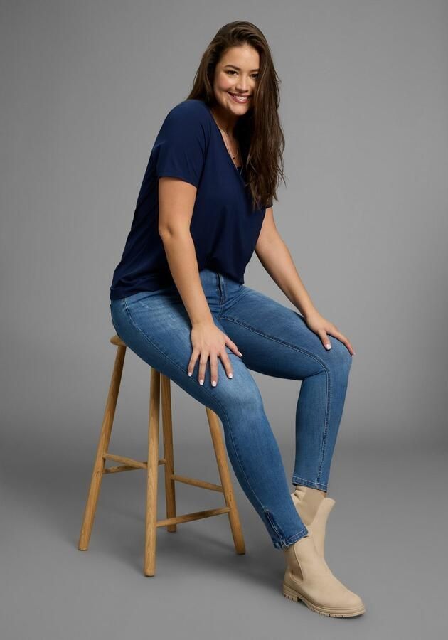 OTTO T-shirt met v-hals van vloeiende viscose grote maat - Foto 5