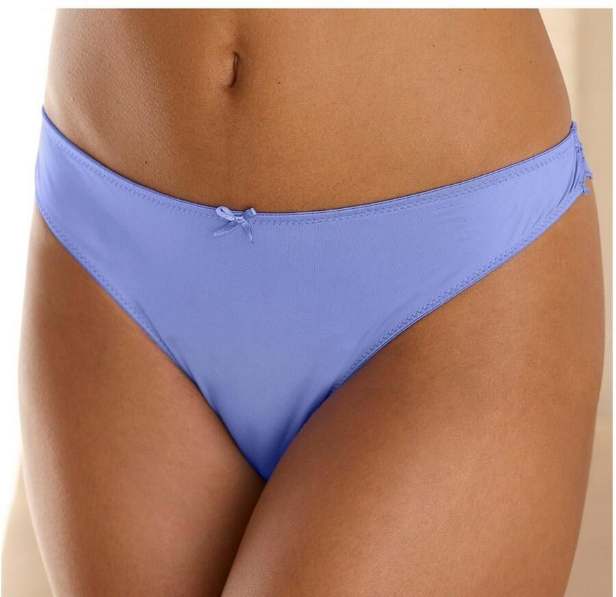 Petite fleur String achter geheel van fijne jacquard-kant (3 stuks)