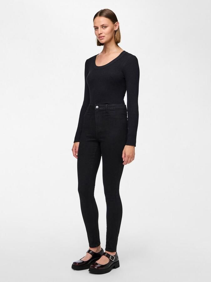 Pieces Jeansy o kroju slim fit z wysokim stanem i naszywką z logo - Foto 4