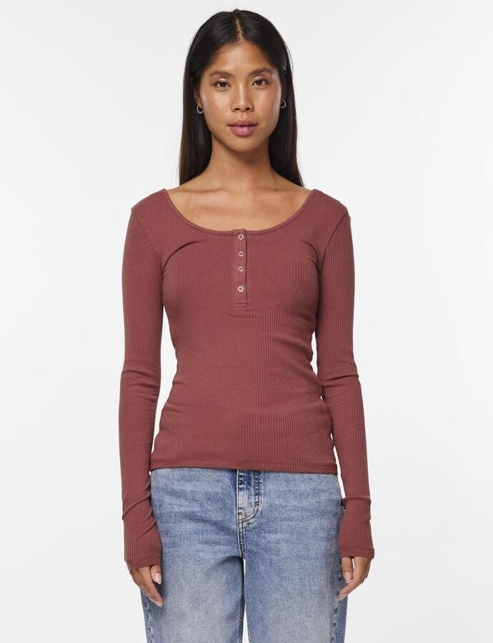 Pieces Slim fit T-shirt van katoenmix met kort drukknooppaneel model 'KITTE' - Foto 7