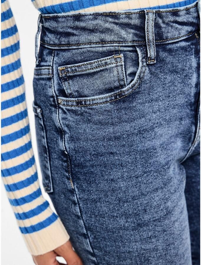 Pieces Straight jeans PCKELLY HW STRAIGHT JEANS MB402 NOOS BC