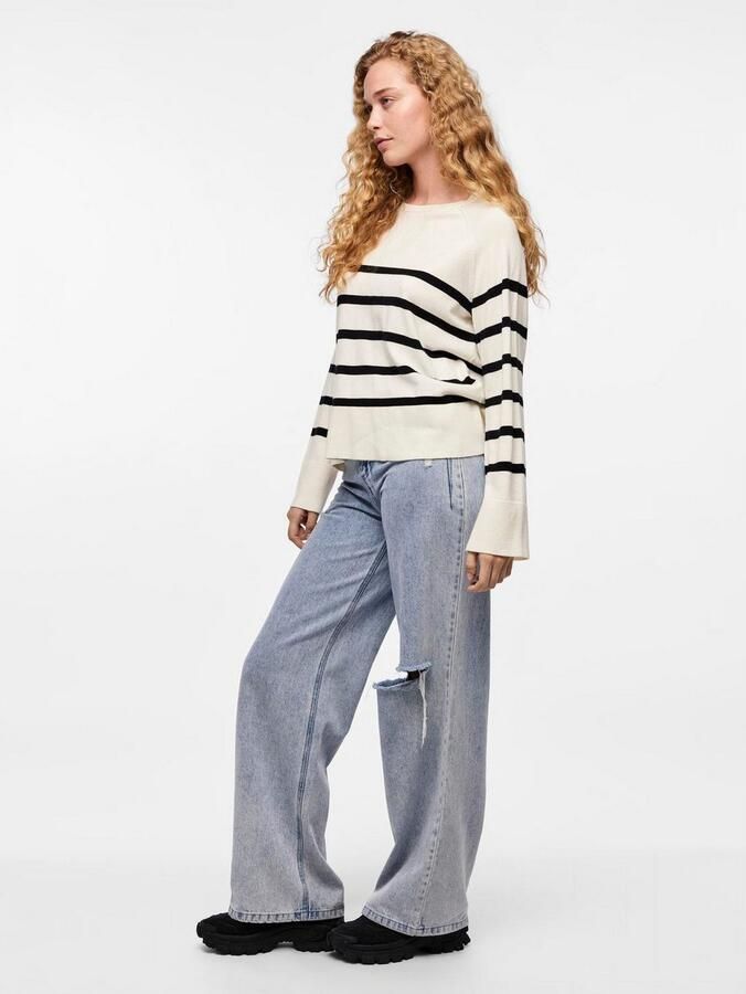 PIECES gestreepte fijngebreide trui PCSIA LS KNIT NOOS BC wit zwart - Foto 3