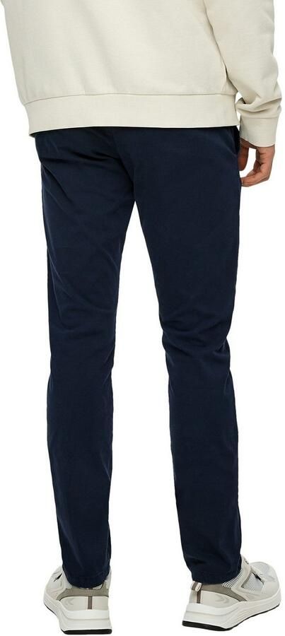 Q S designed by Chino met stretchaandeel