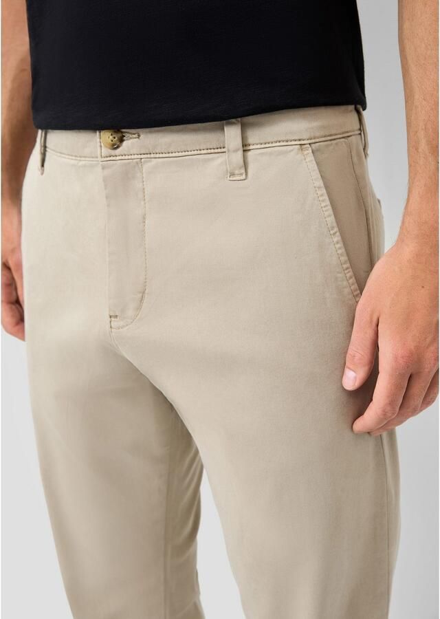 Q S designed by Chino met stretchaandeel