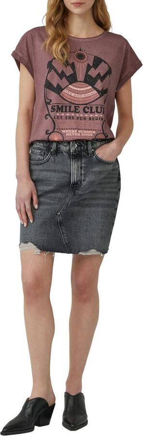 Q S designed by T-shirt met print - Foto 4