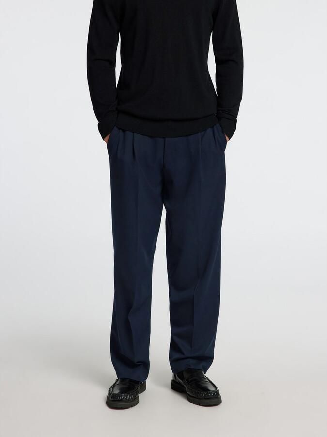 Selected Homme Loose fit bandplooibroek met riemlussen model 'FINN' - Foto 8