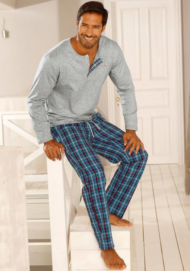 S.Oliver RED LABEL Beachwear Pyjama in een lang model met knoopsluiting (2-delig 1 stuk)