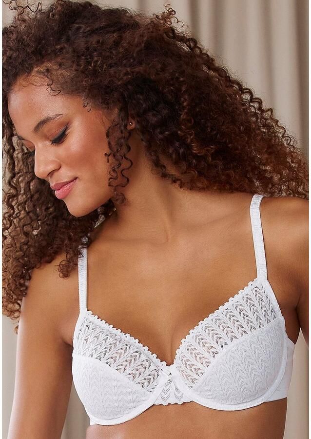 S.Oliver RED LABEL Beachwear Beugel-bh met transparante bovenste cuphelften van grafische kant dessous