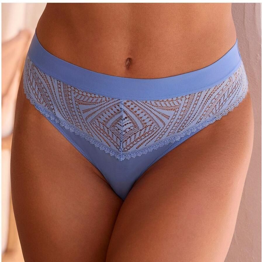 S.Oliver RED LABEL Beachwear String Clemence met modieuze band en grafische kant