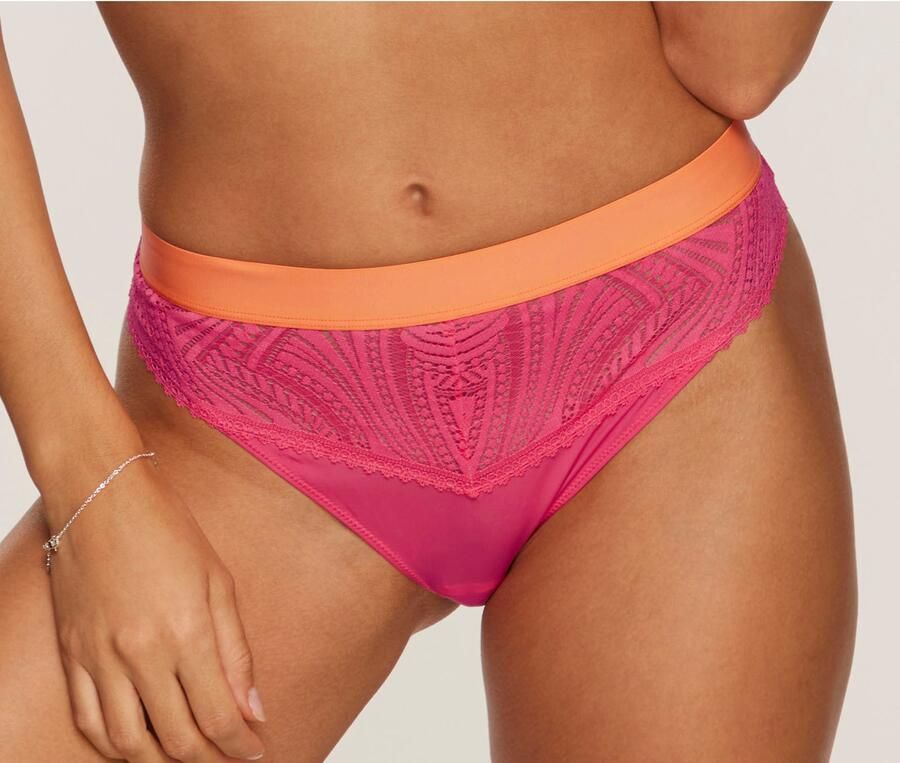 S.Oliver RED LABEL Beachwear String Cle ce met modieuze band en grafische kant