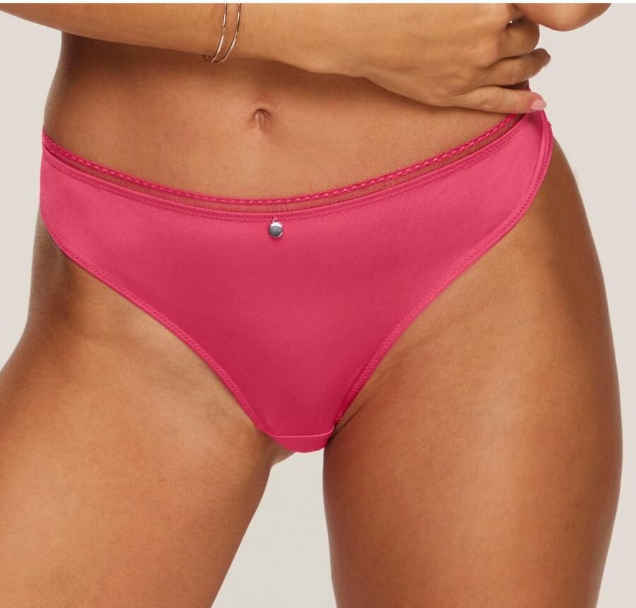 S.Oliver RED LABEL Beachwear String Pauline met fijne kant en zacht microtouch-materiaal