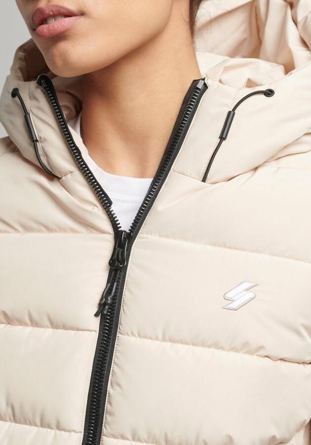 Superdry Gewatteerde jas HOODED SPIRIT SPORTS PUFFER van waterafstotend materiaal - Foto 4
